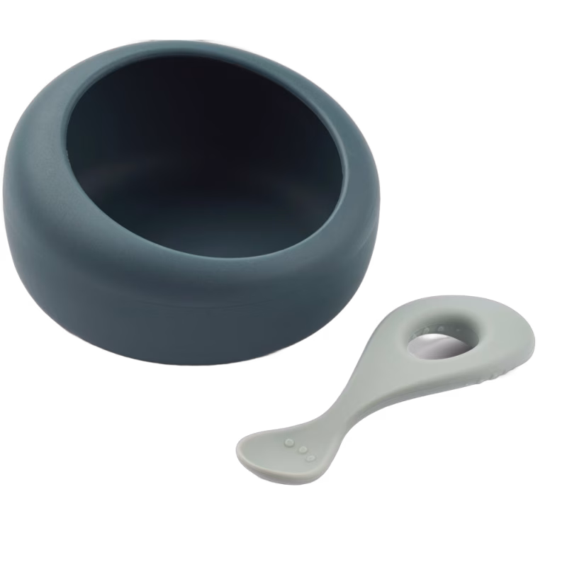 Liewood matskål Sparia med sked i silikon, whale blue